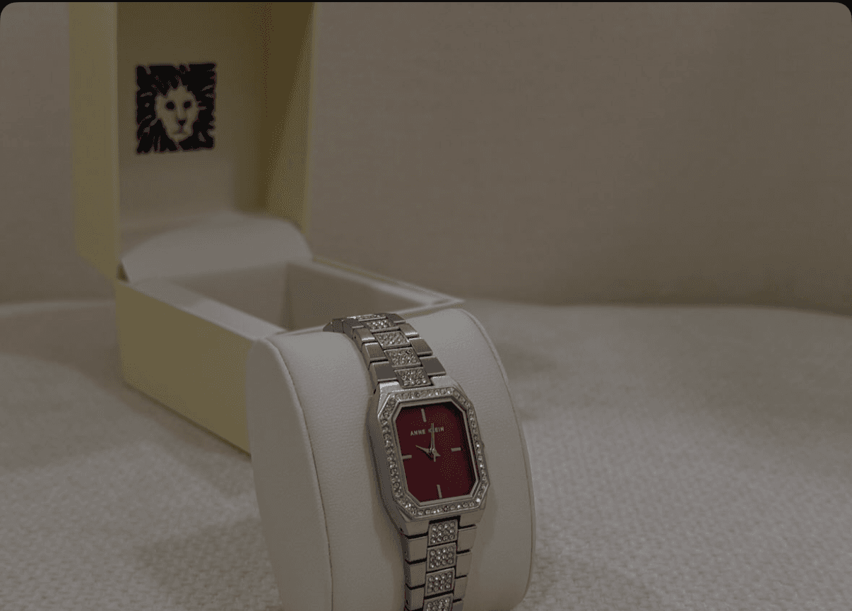 ساعة Anne Klein